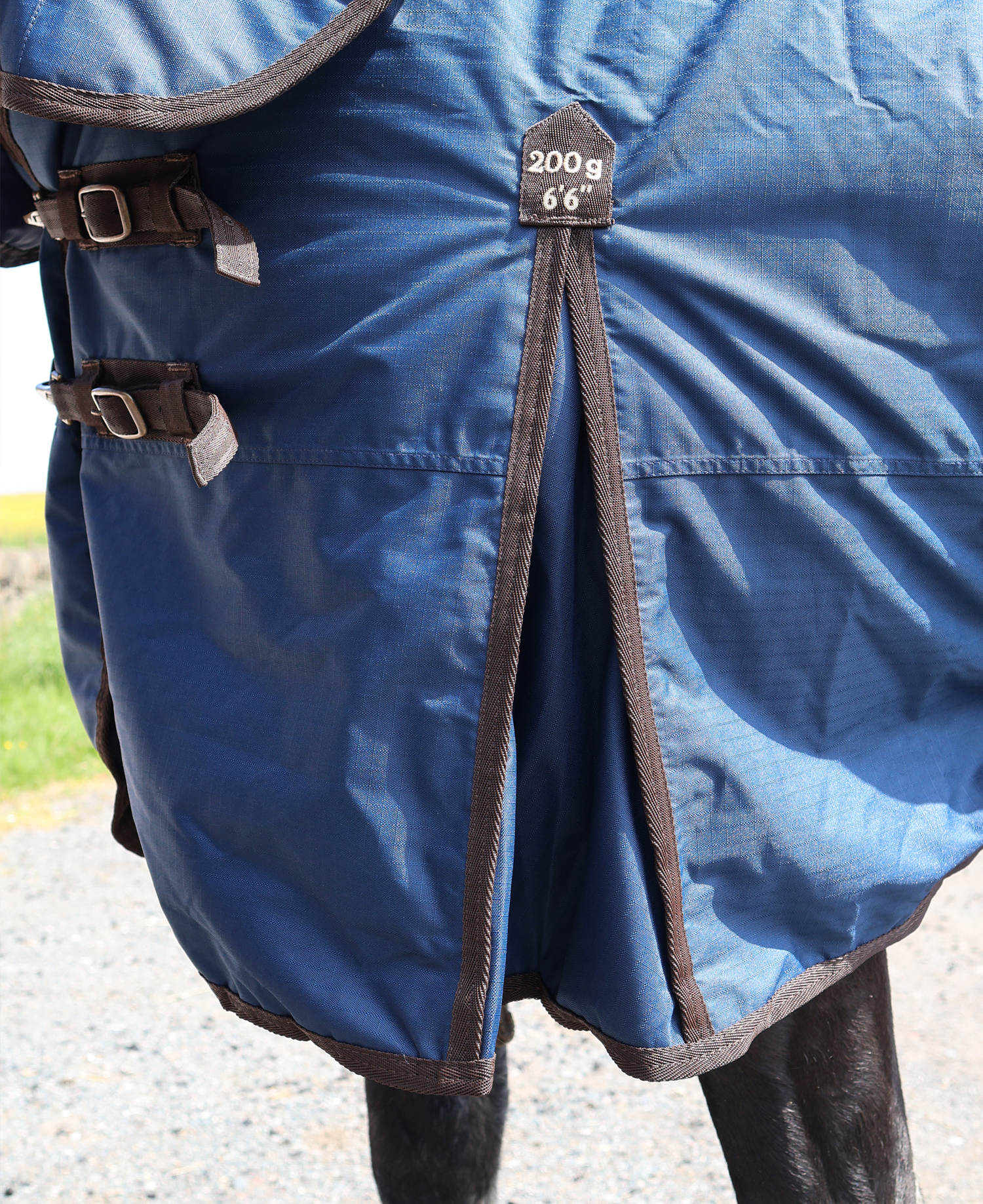Perf 200g Combo Turnout Rug - Dark Navy - Image 3